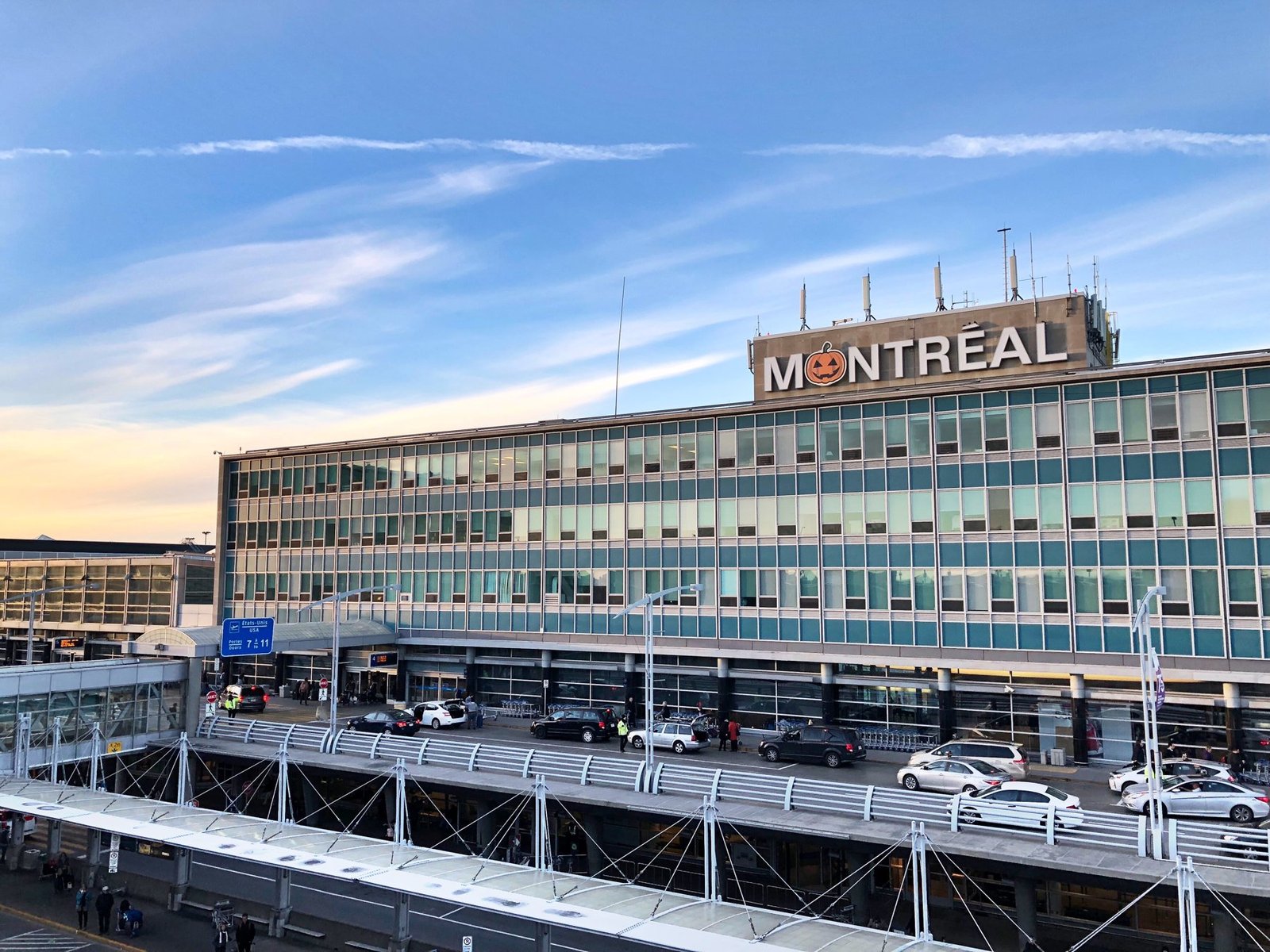 Montréal-Trudeau Airport terminal exterior